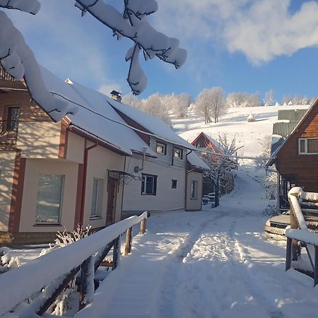 Hotel У Олега Verkhne-Studenyy Exterior foto