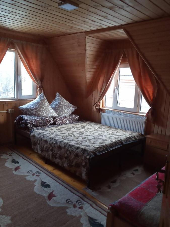 Hotel У Олега Verkhne-Studenyy Habitación foto